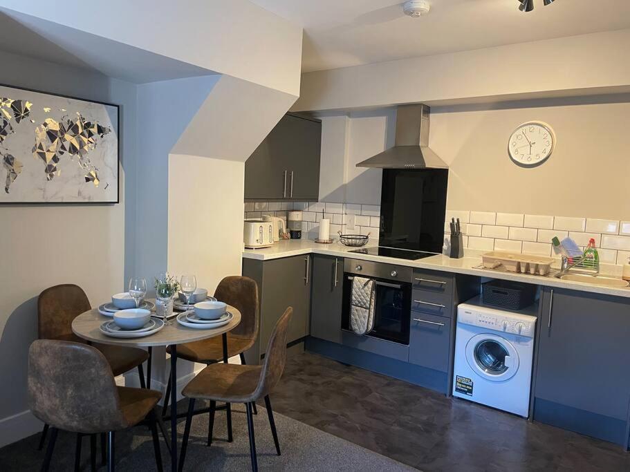 Poplar House-2Bedroom House In Town Centre With Free Parking By Shortstays4U Кінгс-Лінн Екстер'єр фото